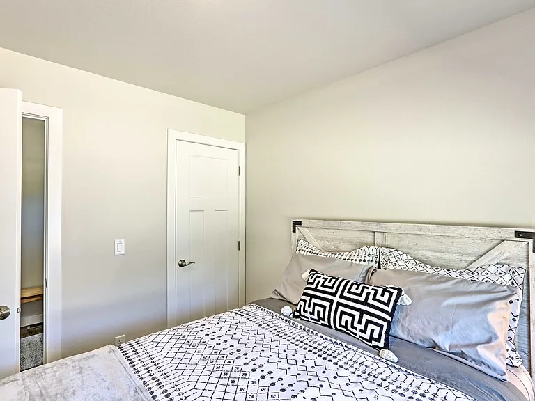 22 Kent Ln — Photo 9