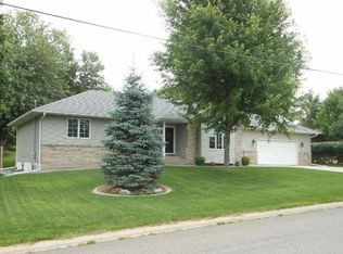 1962 E Highview Dr, Sauk Rapids, MN 56379