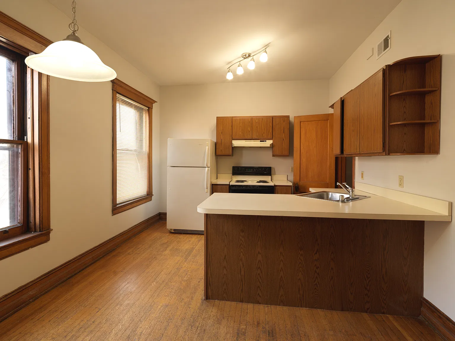 2 bed, $1,099 — Photo 3
