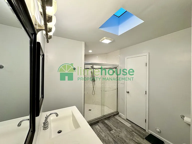 724 Carolina Ave — Photo 12