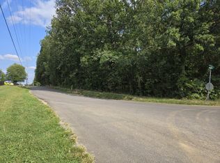 1 Cemetery Rd, Greenbrier, TN 37073