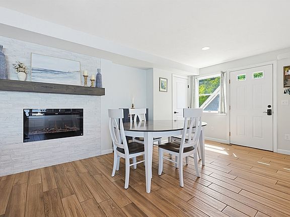 4th image of 35 Jones St
