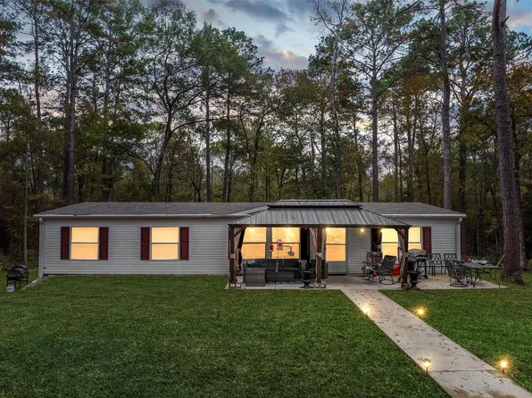 1802 Little John St, Montgomery, TX 77316