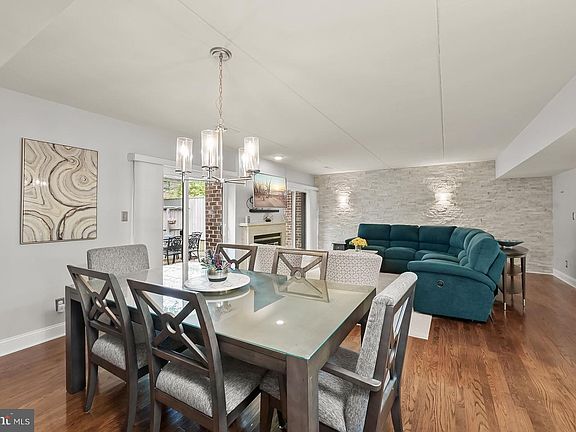 3rd image of 48 Farmhouse Ct #B