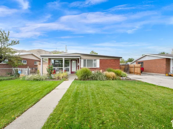 1126 N Victoria Way W, Salt Lake City, UT 84116