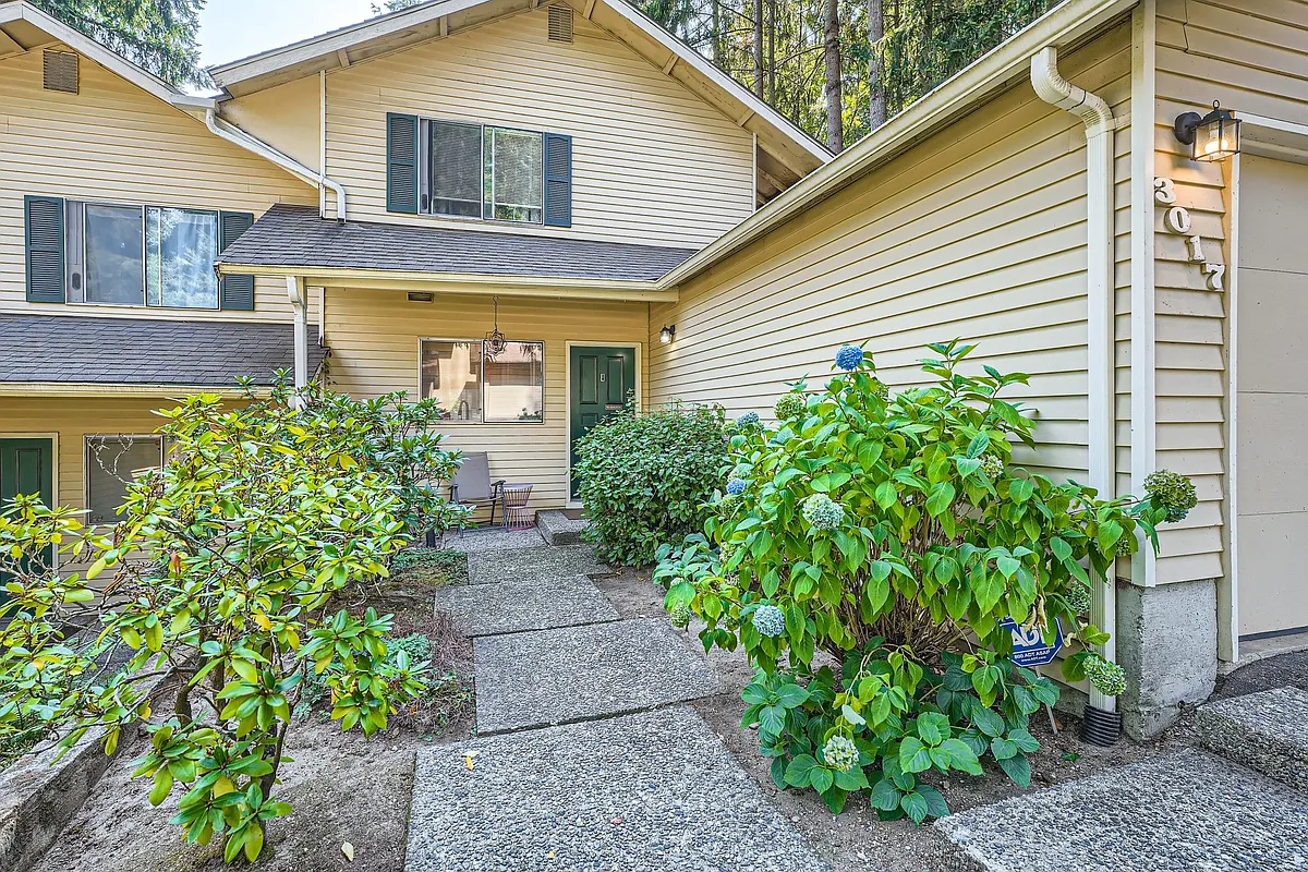 Building Photo - 3017 128th Ave SE
