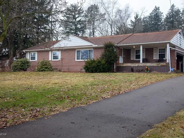 1623 Manchester Ave SW, North Lawrence, OH 44666