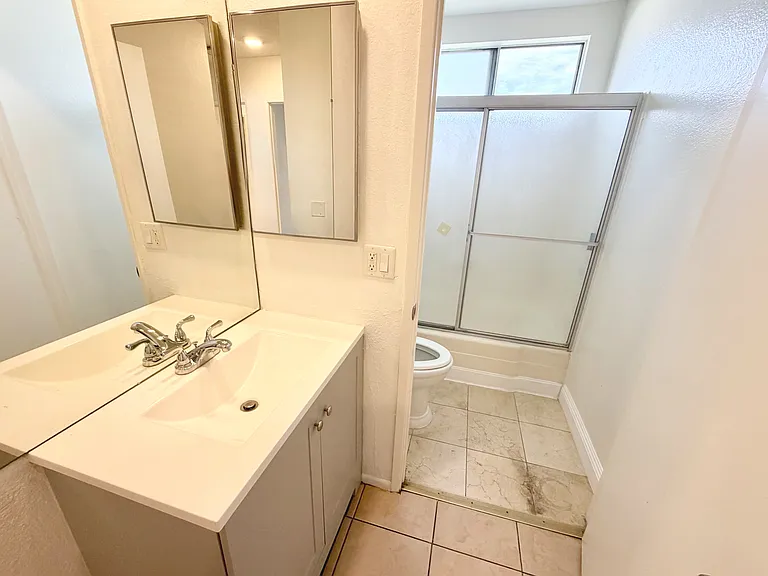 240 W Verdugo Ave #P — Photo 14