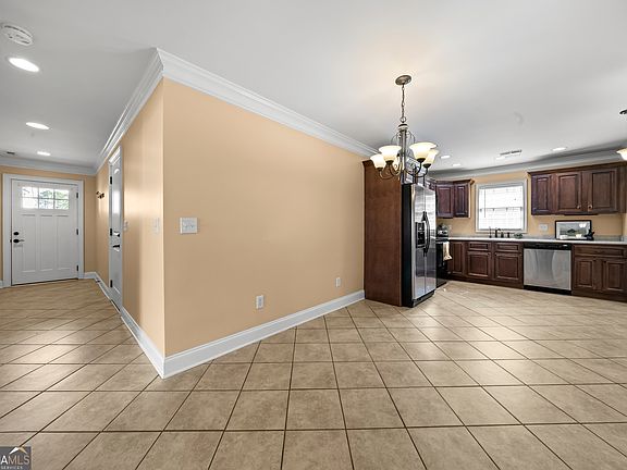 5th image of 23 Walton Creek Dr SW