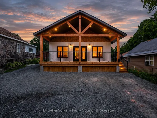 46 Forest St, Parry Sound, ON P2A 2P9