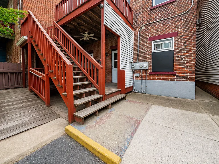 373 3rd St #2 — Photo 22