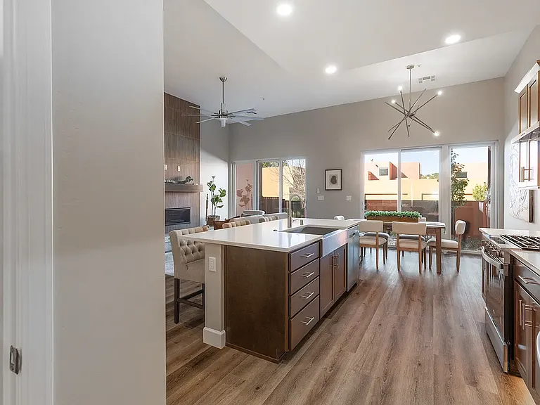 742 Avenida Veracruz — Photo 16