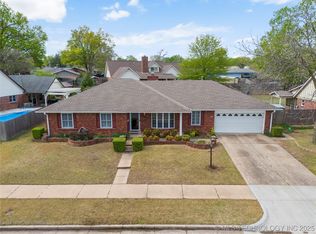 6828 E 54th St, Tulsa, OK 74145