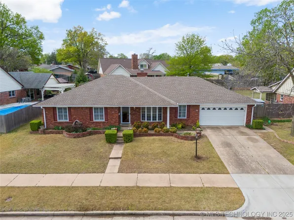 6828 E 54th St, Tulsa, OK 74145