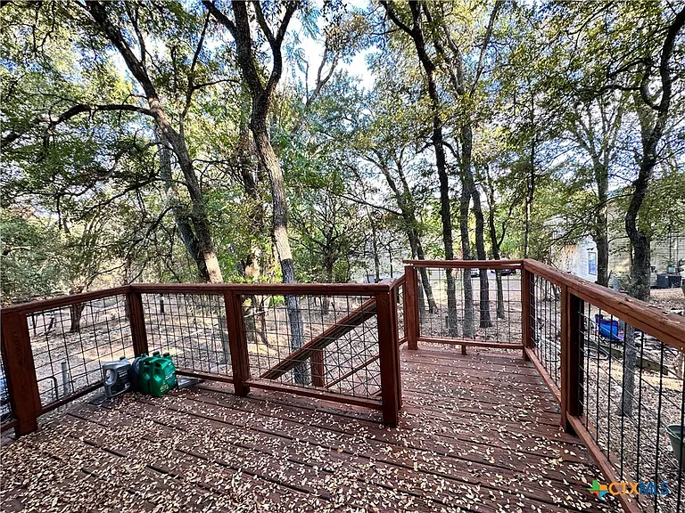 901 Hillyer St — Photo 10