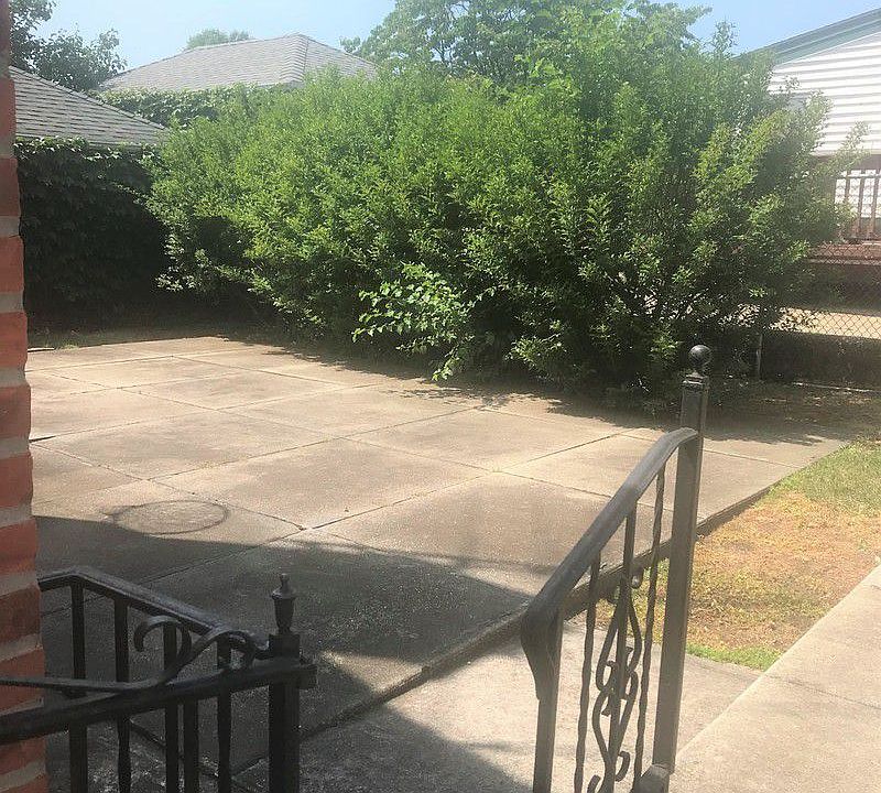 2nd image of 16807 69th Ave