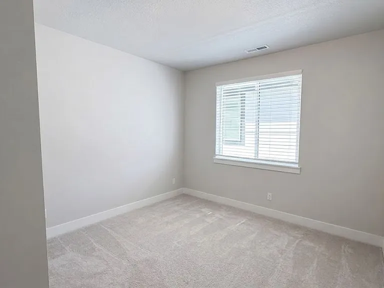15676 NW Raywood Ln — Photo 14