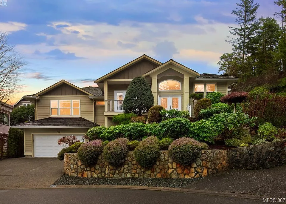 749 Wesley Ct