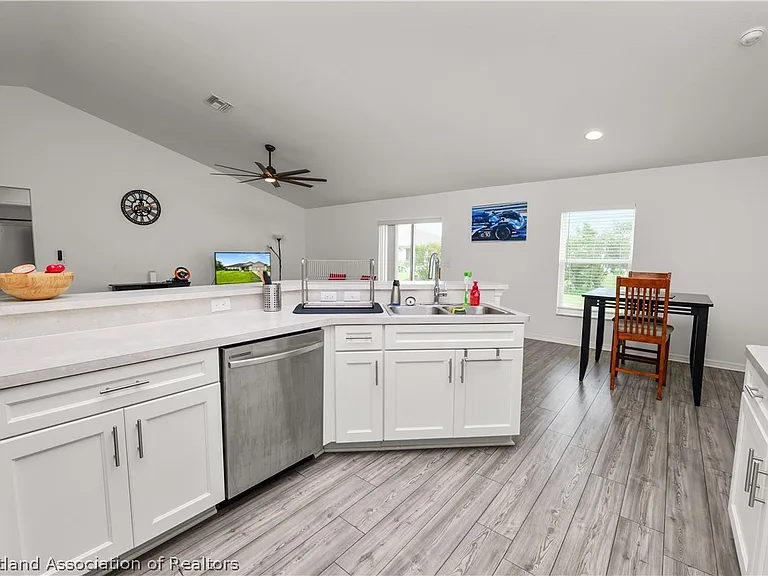 4600 San Ignacio Dr — Photo 16