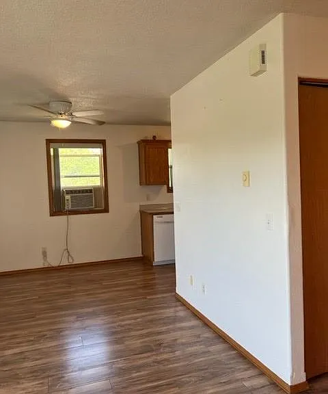2239 Hawthorne St #2 — Photo 10