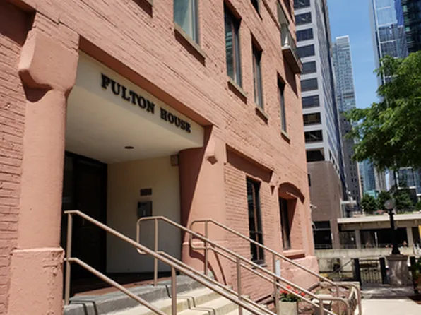 345 N Canal St APT 1404, Chicago, IL 60606