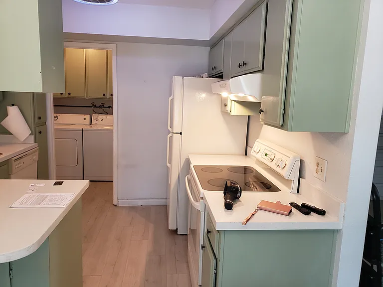 3141 Pinehurst Dr #C — Photo 10