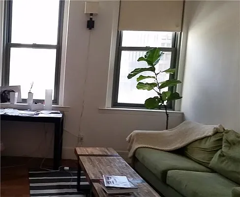 Rented by R New York | media 43