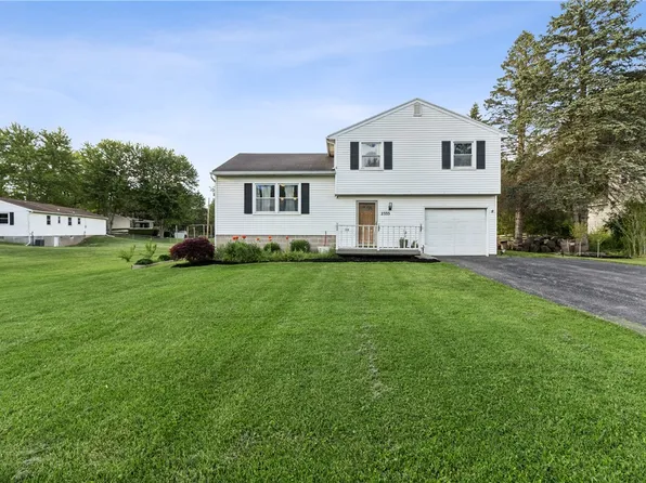2333 Cornwall Dr, Macedon, NY 14502