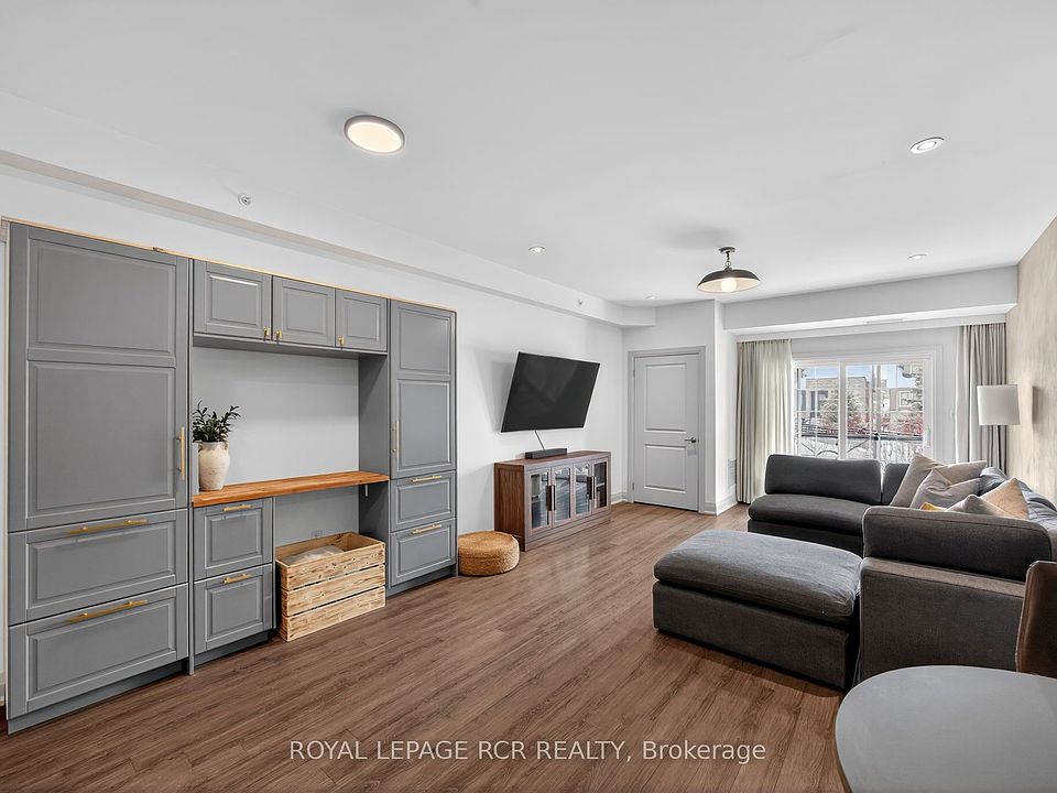 1st image of 5 Greenwich St #105