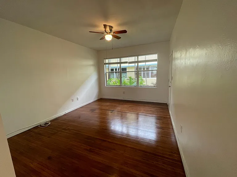 1051 Euclid Ave #103 — Photo 11