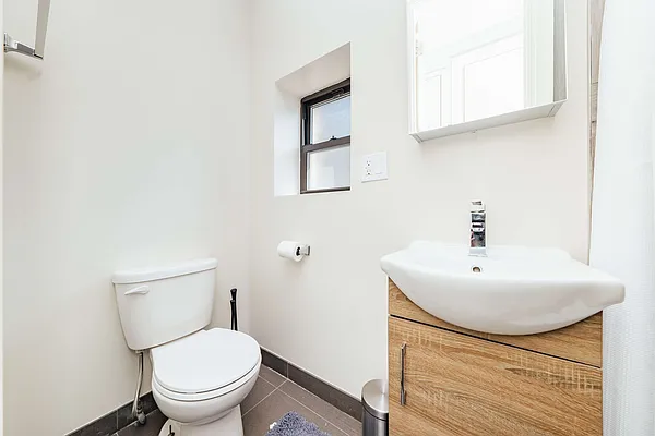 Rented by Carnegie Management Inc | media 27