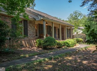 505 Pine Cir, Peachtree City, GA 30269