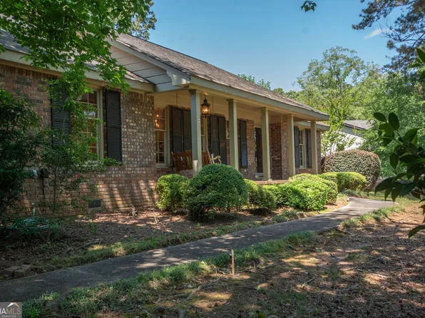 505 Pine Cir, Peachtree City, GA 30269