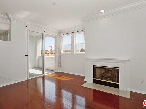 3rd image of 11706 Darlington Ave APT 302