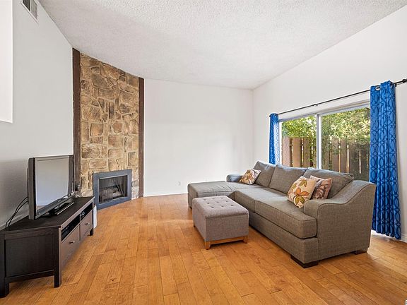 4th image of 1503 Rock Glen Ave #B
