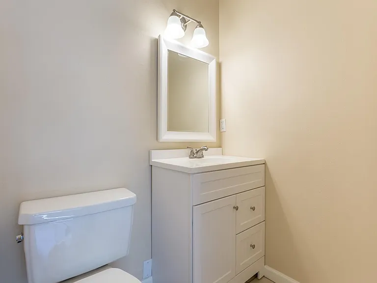 7852 SE 21st Ave — Photo 16