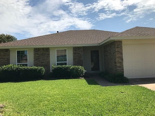 1st image of 620 Quail Hollow Dr