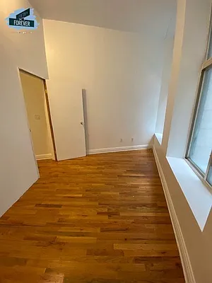 Rented by Fifth & Forever LLC | media 33