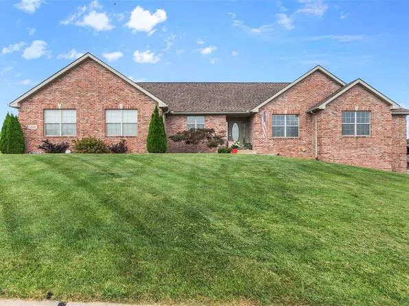 1226 Chamberlain Dr, Jackson, MO 63755