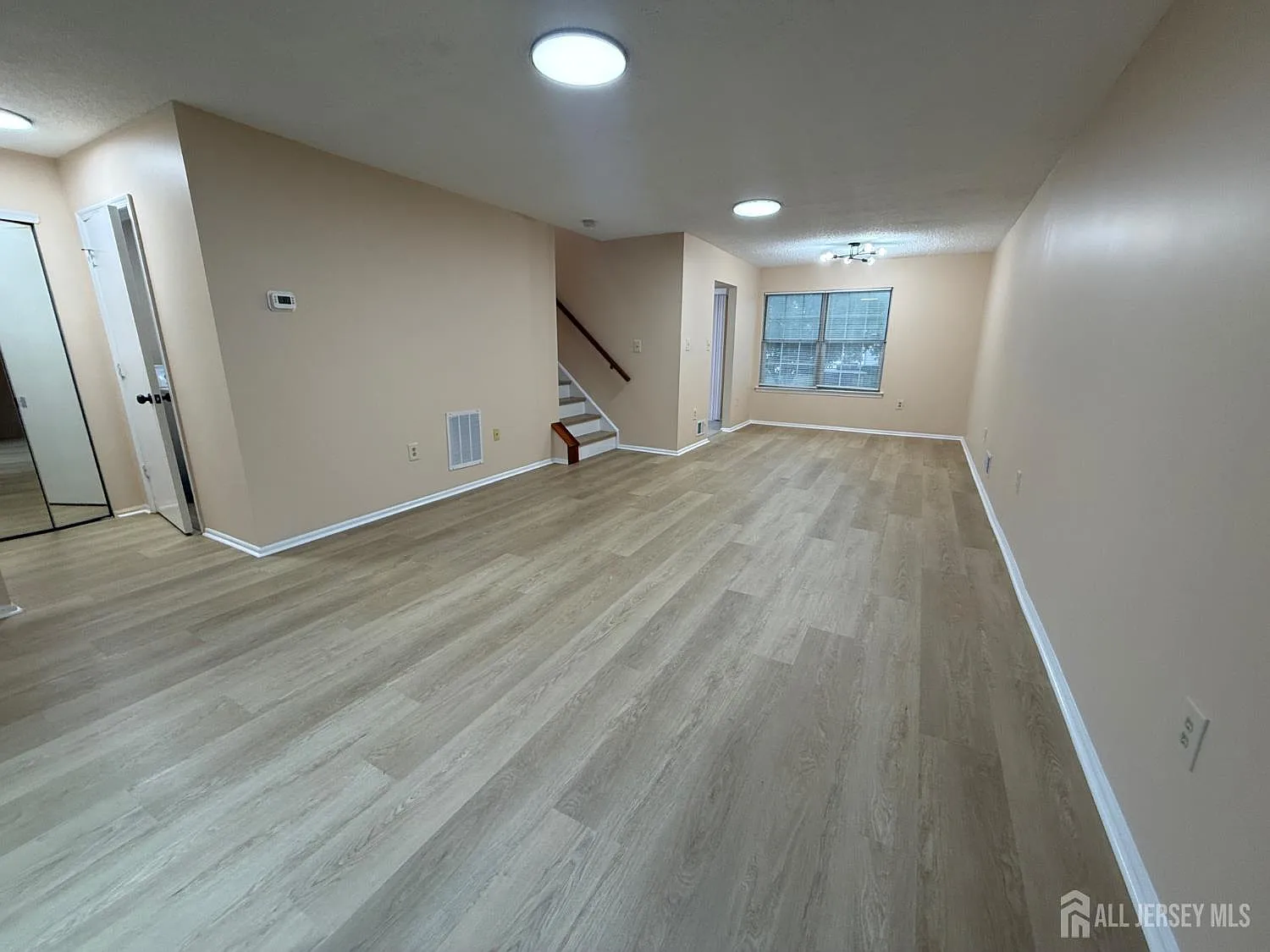 3 bed, 2.5 bath, $3,300 — Photo 3