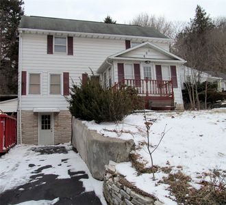 601 Oakdale Rd, Johnson City, NY, 13790