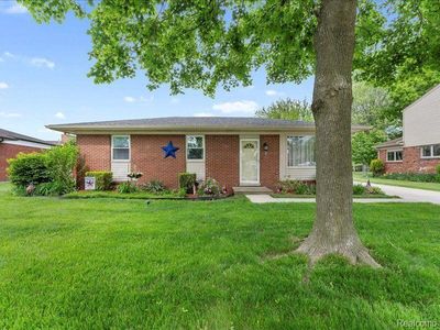 23124 W Fairway Dr, Woodhaven, MI, 48183
