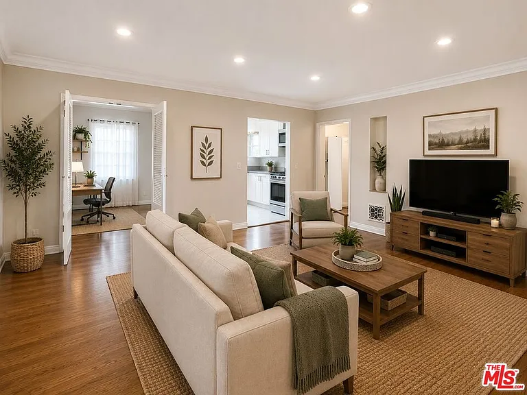 440 N Spaulding Ave — Photo 3