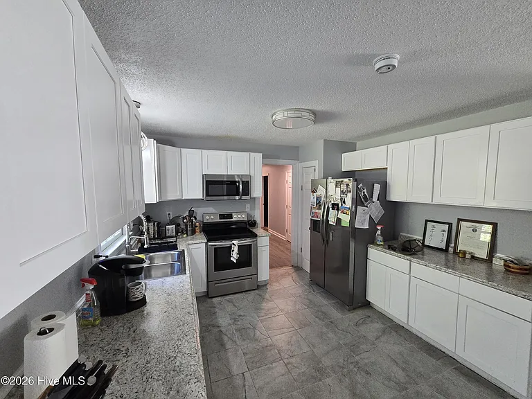 Westside Ln — Photo 15