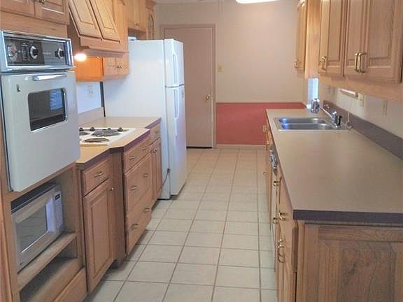 4th image of 707 Timberlake Cir
