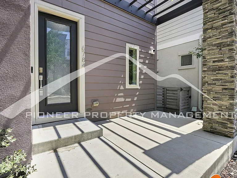 6784 Navajo St — Photo 2