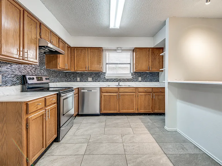 2617 Isbella Dr — Photo 13