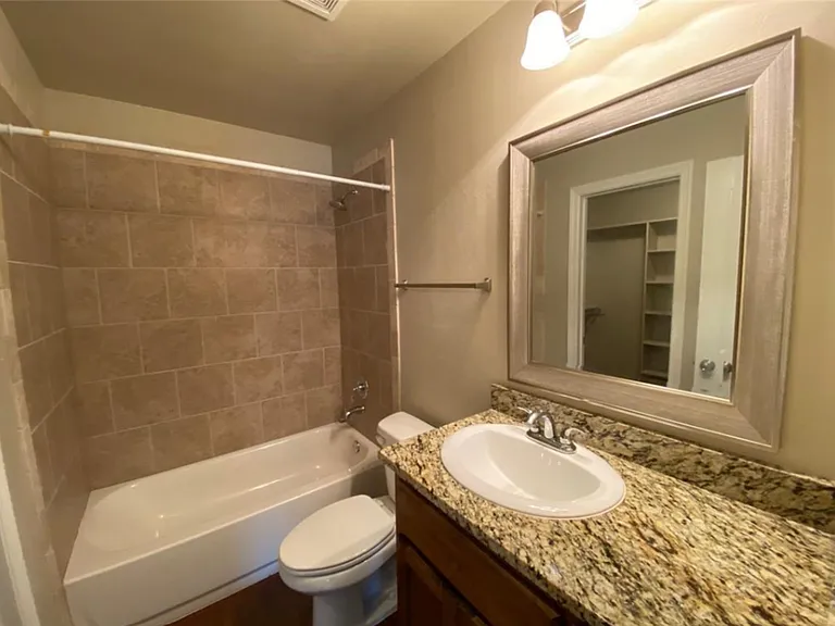 2108 Buena Vida Ln — Photo 8