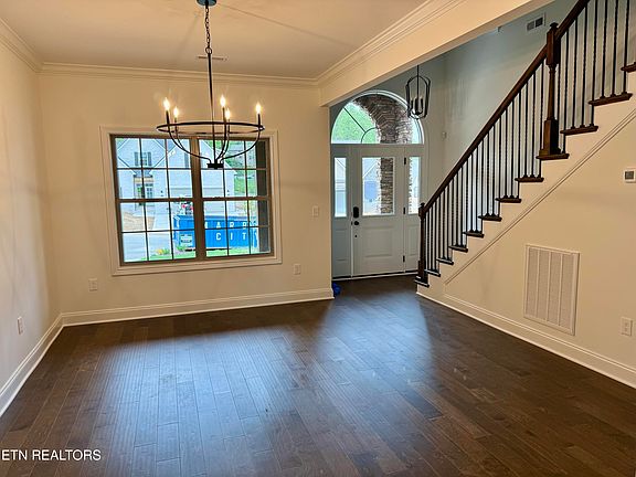 4th image of 12046 Avery Woods Ln