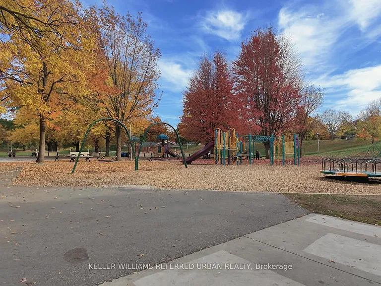 289 Barton Ave — Photo 27